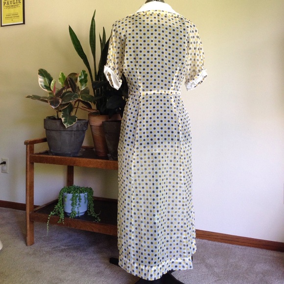 Vintage shirt dress with suns and pearls - Picture 4 of 7
